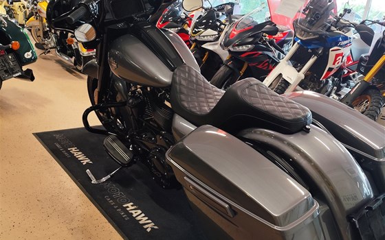 Gebrauchtmotorrad Harley-Davidson Touring Street Glide Special FLHXS - Bild 5 Gebrauchtmotorrad Harley-Davidson Touring Street Glide Special FLHXS - Bild 5