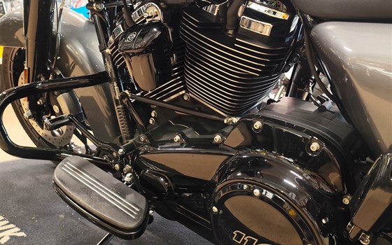 Gebrauchtmotorrad Harley-Davidson Touring Street Glide Special FLHXS - Bild 6 Gebrauchtmotorrad Harley-Davidson Touring Street Glide Special FLHXS - Bild 6