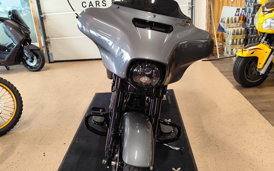Gebrauchtmotorrad Harley-Davidson Touring Street Glide Special FLHXS - Bild 7 Gebrauchtmotorrad Harley-Davidson Touring Street Glide Special FLHXS - Bild 7