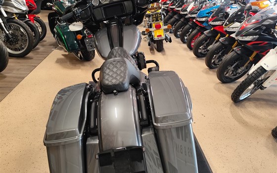 Gebrauchtmotorrad Harley-Davidson Touring Street Glide Special FLHXS - Bild 8 Gebrauchtmotorrad Harley-Davidson Touring Street Glide Special FLHXS - Bild 8