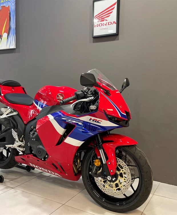 Honda CBR600RR<br />ROT AUF LAGER // JETZT VORBESTELLEN