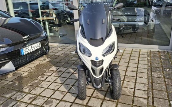 Neufahrzeug Piaggio MP3 310 - Bild 2