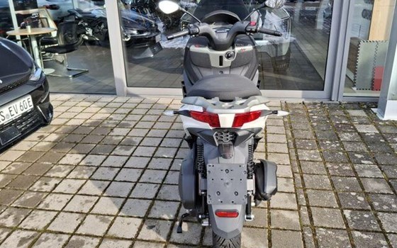 Neufahrzeug Piaggio MP3 310 - Bild 4