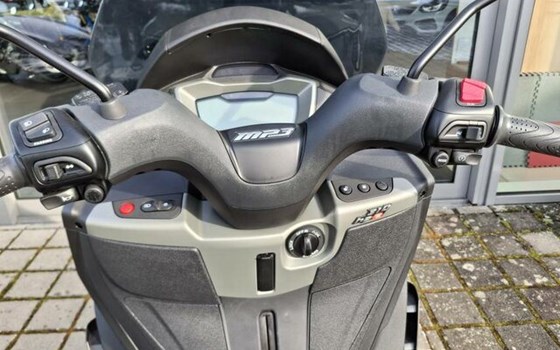 Neufahrzeug Piaggio MP3 310 - Bild 6