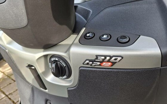 Neufahrzeug Piaggio MP3 310 - Bild 7