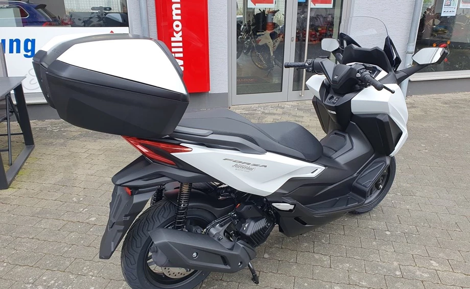 Angebot Honda Forza 125 Bild 7: Angebot Honda Forza 125