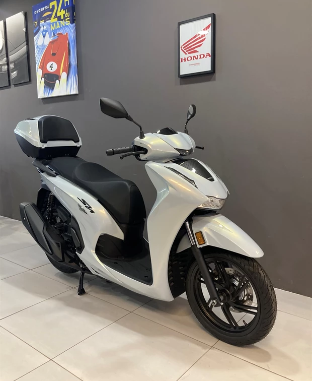 Honda SH350i<br />AUF LAGER // INKL. SB // JETZT VORBESTELLEN // AKTION //