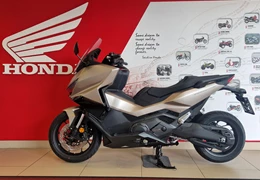 Neumotorrad Honda Forza 750 Neumotorrad Honda Forza 750
