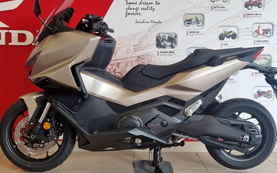 Neufahrzeug Honda Forza 750 - Bild 3