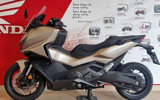 Neufahrzeug Honda Forza 750 - Bild 5