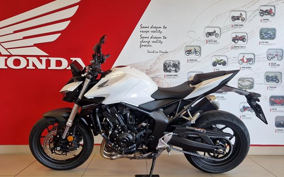 Neufahrzeug Honda CB1000 Hornet - Bild 5 Neufahrzeug Honda CB1000 Hornet - Bild 5