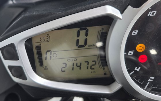 Gebrauchtmotorrad Triumph Street Triple 675 R - Bild 6