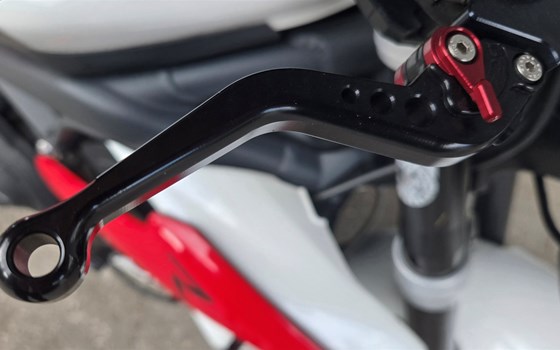 Gebrauchtmotorrad Triumph Street Triple 675 R - Bild 4