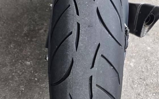 Gebrauchtmotorrad Triumph Street Triple 675 R - Bild 15