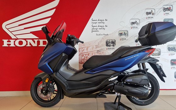 Neufahrzeug Honda Forza 125 - Bild 1 Neufahrzeug Honda Forza 125 - Bild 1