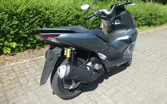 Gebrauchtmotorrad Honda PCX125 DX - Bild 8