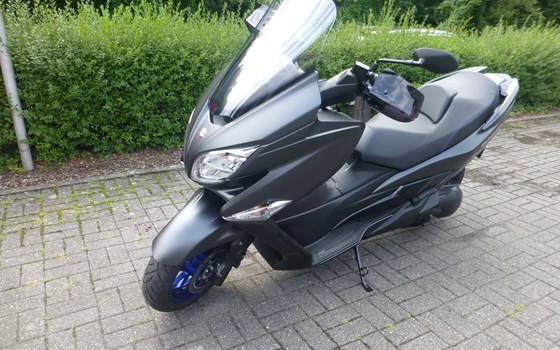 Gebrauchtmotorrad Suzuki Burgman 400 - Bild 2