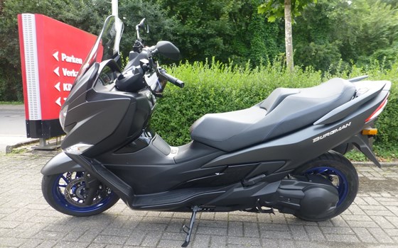 Gebrauchtmotorrad Suzuki Burgman 400 - Bild 3