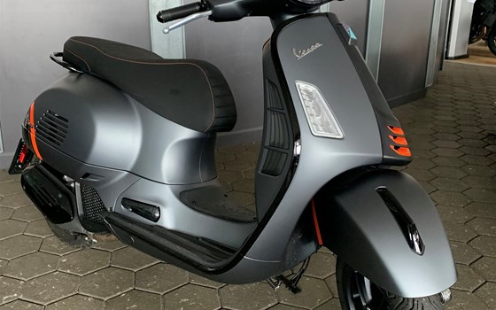 Neufahrzeug Vespa GTS 125 Super Sport - Bild 1 Neufahrzeug Vespa GTS 125 Super Sport - Bild 1