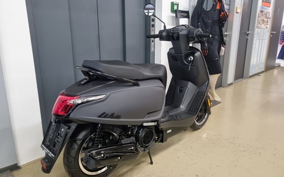 Gebrauchtmotorrad Kymco New Like 125 - Bild 3 Gebrauchtmotorrad Kymco New Like 125 - Bild 3