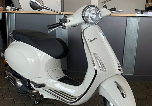 Vespa Primavera 125