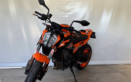Gebrauchtmotorrad KTM 890 Duke GP - Bild 4 Gebrauchtmotorrad KTM 890 Duke GP - Bild 4