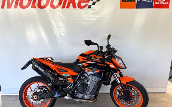 Gebrauchtmotorrad KTM 890 Duke GP - Bild 2 Gebrauchtmotorrad KTM 890 Duke GP - Bild 2