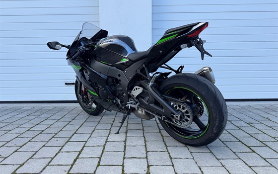 Gebrauchtmotorrad Kawasaki Ninja ZX-10R - Bild 4