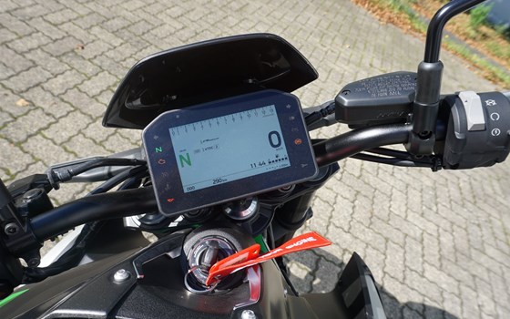 Gebrauchtmotorrad Kawasaki Z 500 SE - Bild 6