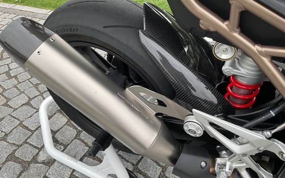 Gebrauchtmotorrad BMW S 1000 R - Bild 10 Gebrauchtmotorrad BMW S 1000 R - Bild 10