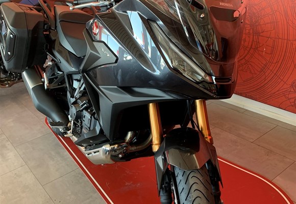 Honda NT1100 DCT Electronic Suspension