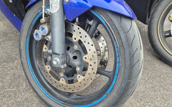 Gebrauchtmotorrad Yamaha YZF-R6 - Bild 2 Gebrauchtmotorrad Yamaha YZF-R6 - Bild 2