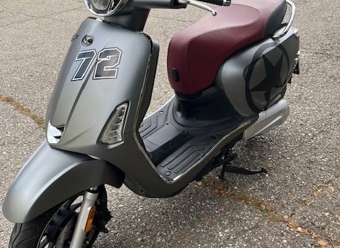 Gebrauchtmotorrad Kymco Like II 125i ABS - Bild 2 Gebrauchtmotorrad Kymco Like II 125i ABS - Bild 2