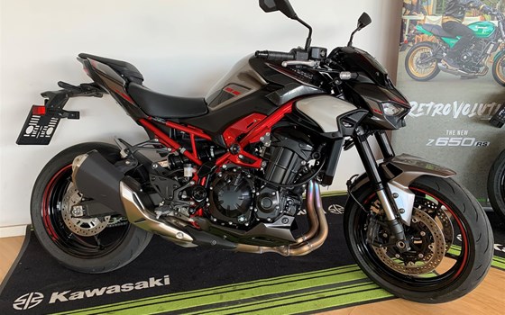 Gebrauchtmotorrad Kawasaki Z900 - Bild 3 Gebrauchtmotorrad Kawasaki Z900 - Bild 3