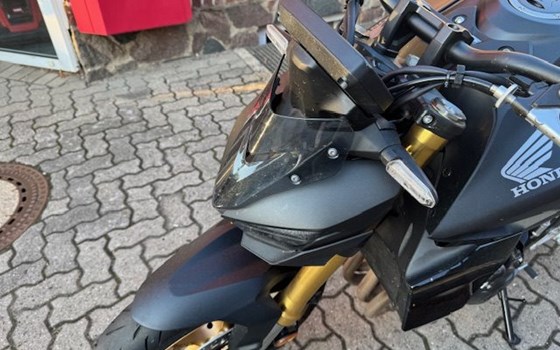 Gebrauchtmotorrad Honda CB1000 Hornet SP - Bild 6