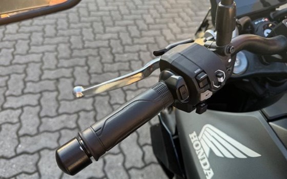 Gebrauchtmotorrad Honda CB1000 Hornet SP - Bild 7