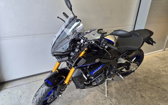 Gebrauchtmotorrad Yamaha MT-10 SP - Bild 3 Gebrauchtmotorrad Yamaha MT-10 SP - Bild 3