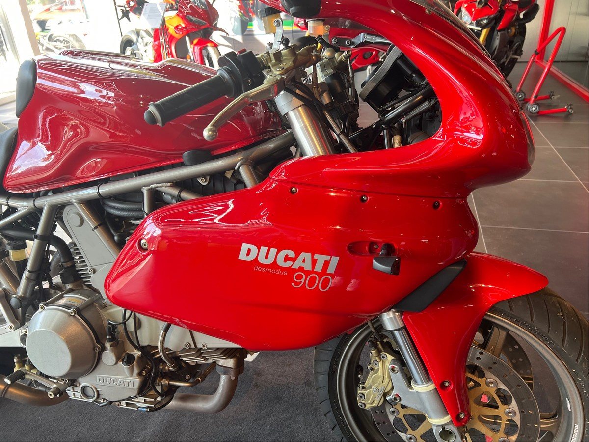 Ducati 900 SS 
