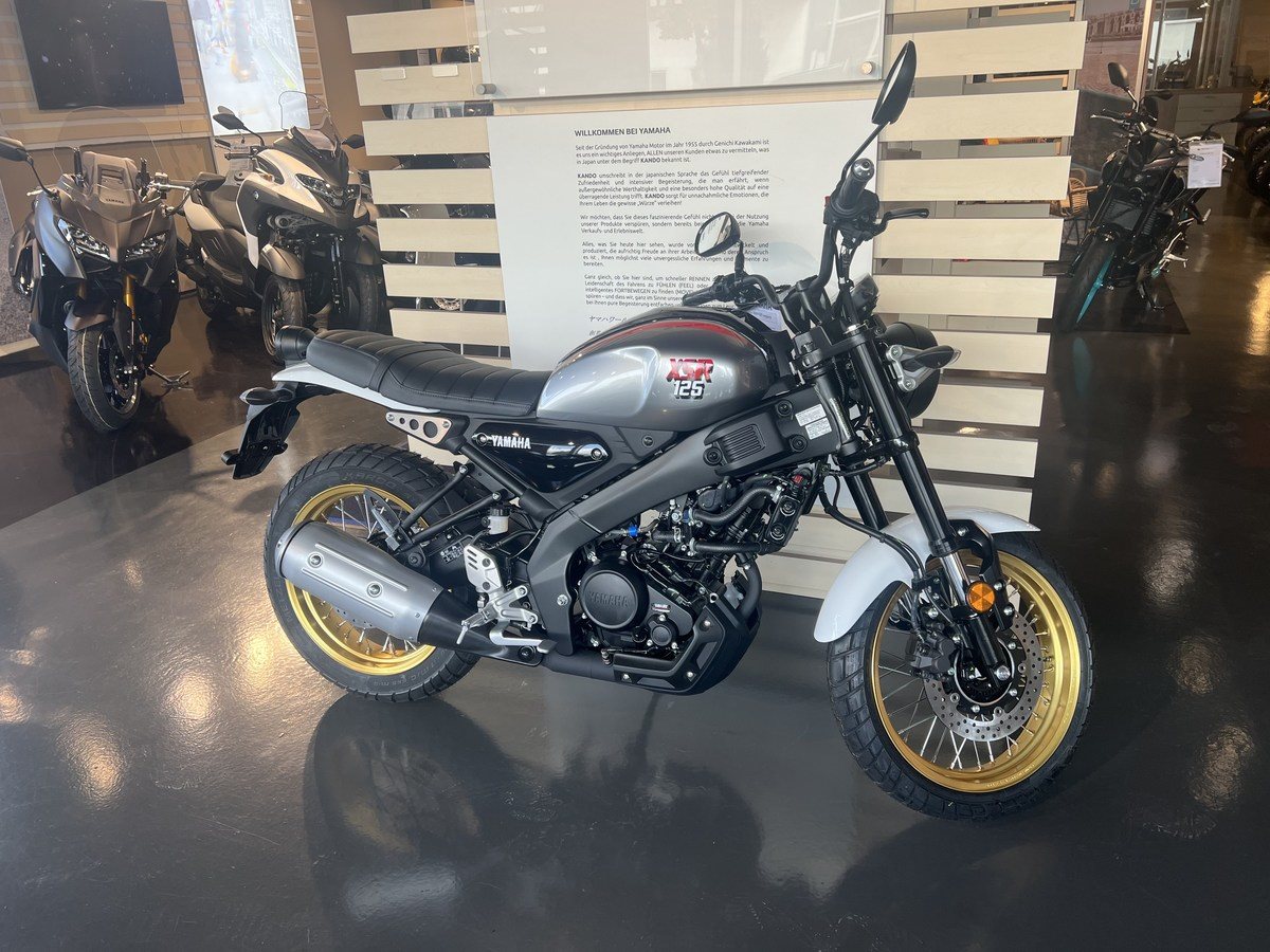 Yamaha XSR125 Legacy