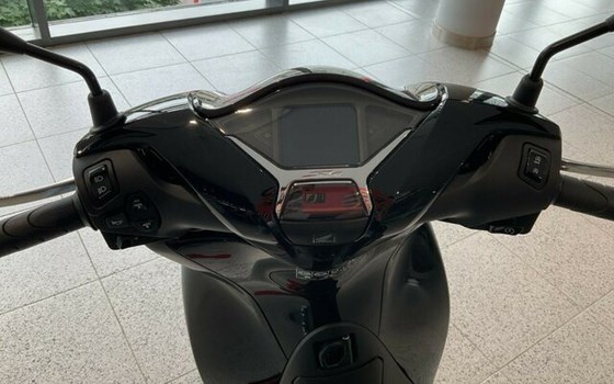 Neufahrzeug Honda SH150i - Bild 6