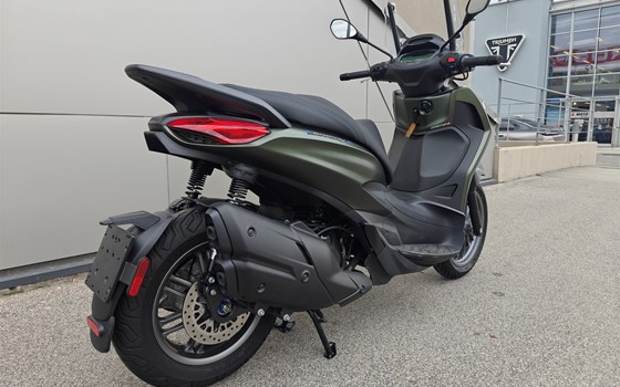 Neufahrzeug Piaggio Beverly 400 S - Bild 4 Neufahrzeug Piaggio Beverly 400 S - Bild 4