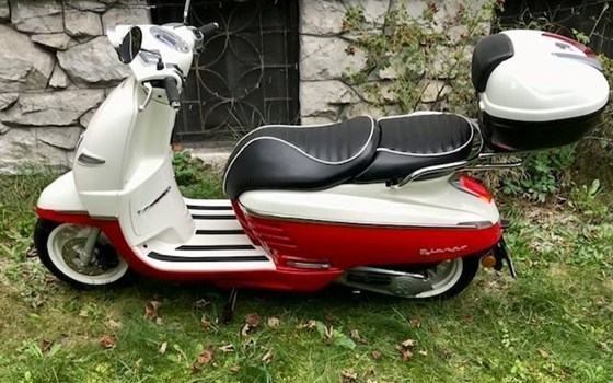 Gebrauchtmotorrad Peugeot Django 50 4T - Bild 3 Gebrauchtmotorrad Peugeot Django 50 4T - Bild 3
