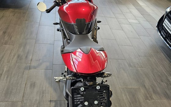 Gebrauchtmotorrad Triumph Speed Triple R - Bild 10 Gebrauchtmotorrad Triumph Speed Triple R - Bild 10