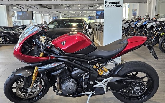 Gebrauchtmotorrad Triumph Speed Triple R - Bild 2 Gebrauchtmotorrad Triumph Speed Triple R - Bild 2