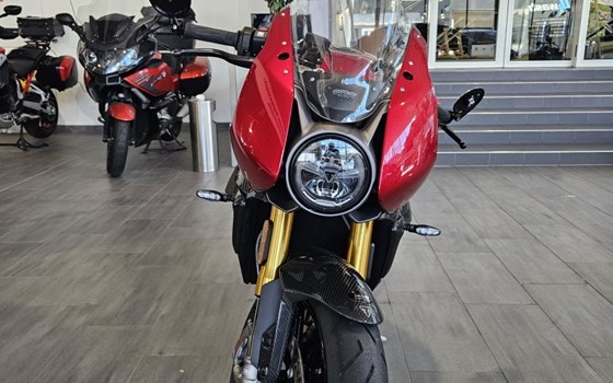 Gebrauchtmotorrad Triumph Speed Triple R - Bild 4 Gebrauchtmotorrad Triumph Speed Triple R - Bild 4