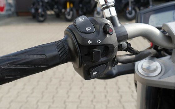 Gebrauchtmotorrad Yamaha FZ6 S2 - Bild 16