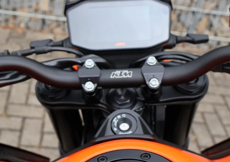 Angebot KTM 890 Duke Bild 9: Angebot KTM 890 Duke