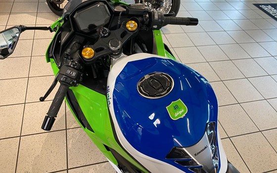 Gebrauchtmotorrad Kawasaki Ninja ZX-4RR 40th Anniversary Edition - Bild 4