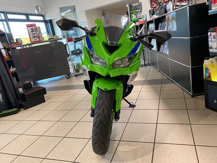 Angebot Kawasaki Ninja ZX-4RR 40th Anniversary Edition Bild 5: Angebot Kawasaki Ninja ZX-4RR 40th Anniversary Edition