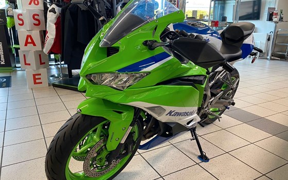 Gebrauchtmotorrad Kawasaki Ninja ZX-4RR 40th Anniversary Edition - Bild 5